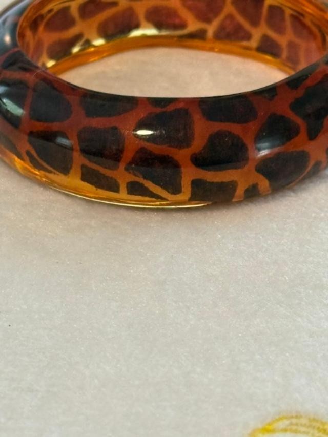 Vintage 1980s Amber Lucite Giraffe Print Chunky Bangle Bracelet 1 Inch