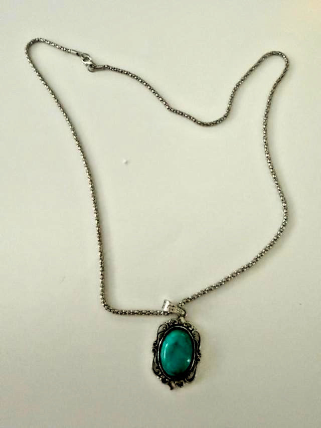 Faux Turquoise Cabochon Filigree Pendant Necklace Silver Tone 25 in