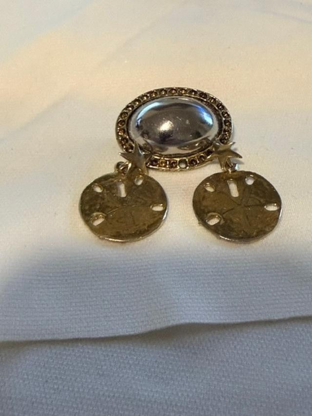 two tone golld and silver brooch
