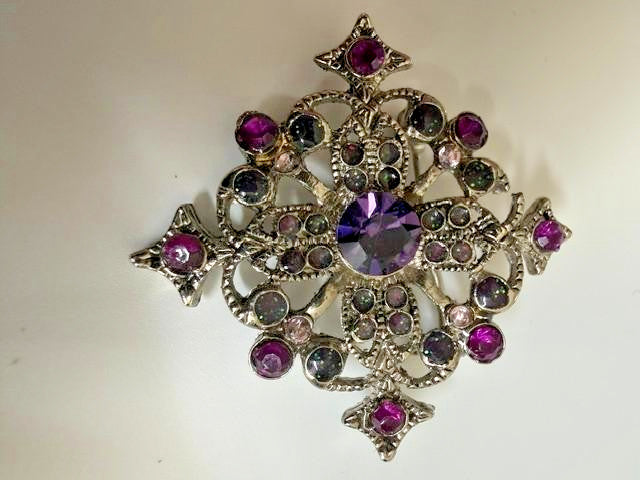INTRICATE SILVERTONE GREEN & PURPLE CRYSTALS DIAMOND SHAPE BROOCH FASHION