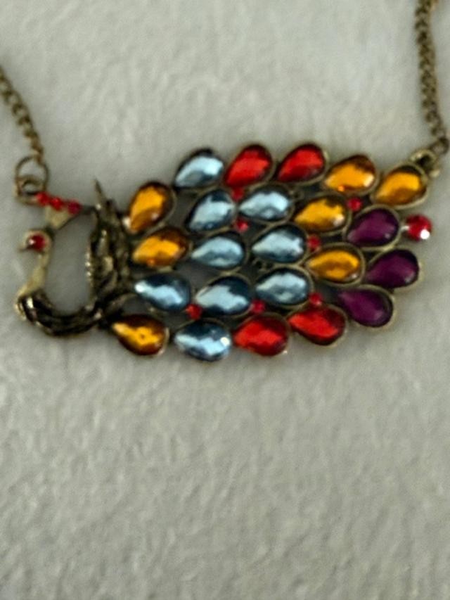 Fashion Jewelry Peacock Pendant Necklace Multicolor Rhinestone Gold Tone Chain