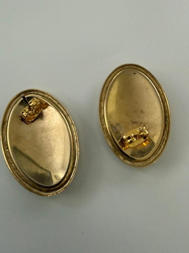 Vintage Style Oval Marbled Enamel Pierced Earrings Burgundy Green 1"
