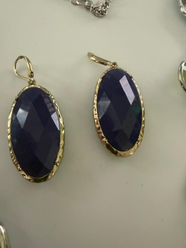 Set Premier Designs Gemma 39" Necklace 2 Pairs Green Blue Drop Earrings