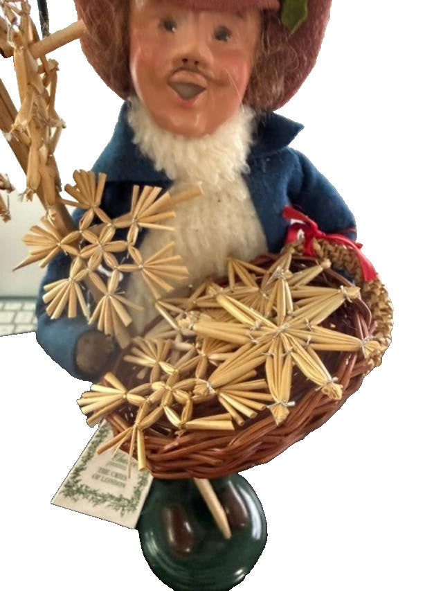 Byers Choice 2006 Cries of London Straw Ornament Vendor Caroler Slight Damage