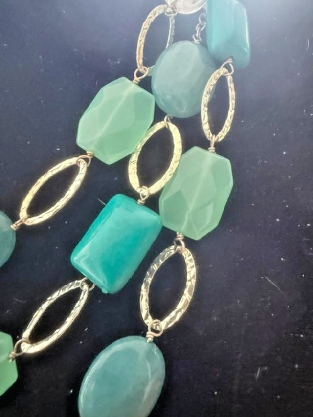 Aqua Turquoise Green Triple Strand Beaded Necklace Silver Tone 17" Unsigned