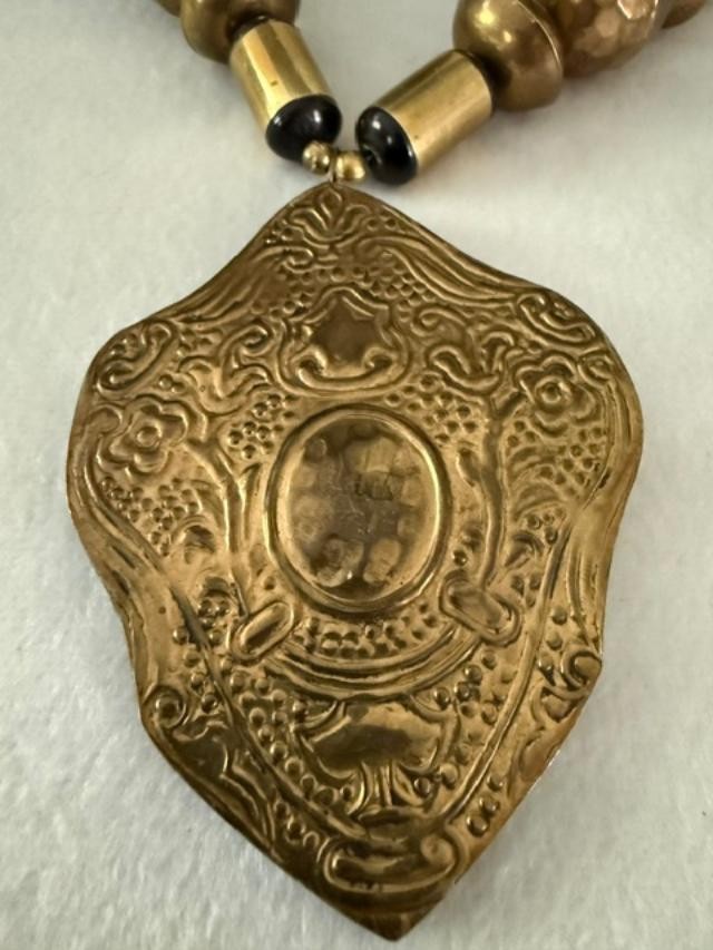 Artisan Boho Statement Necklace Large Baroque Cameo Style Pendant Brass Tone 24