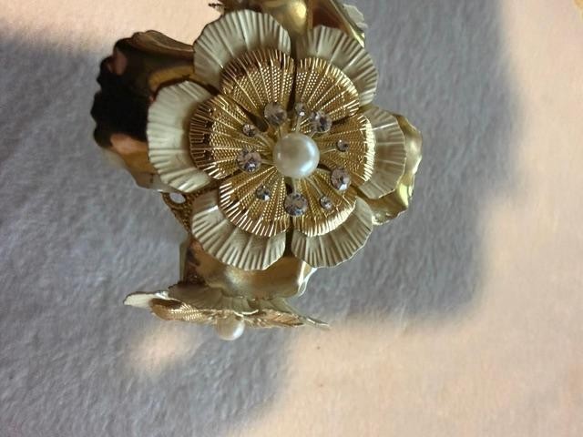 Chunky Gold Metal Flower Cuff Bracelet Filigree Wrap Rose Daisy's Pearl Large
