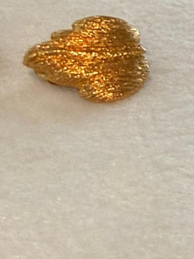 Vintage Gold Tone Textured Abstract Leaf Clip-On Earrings 1 Inch