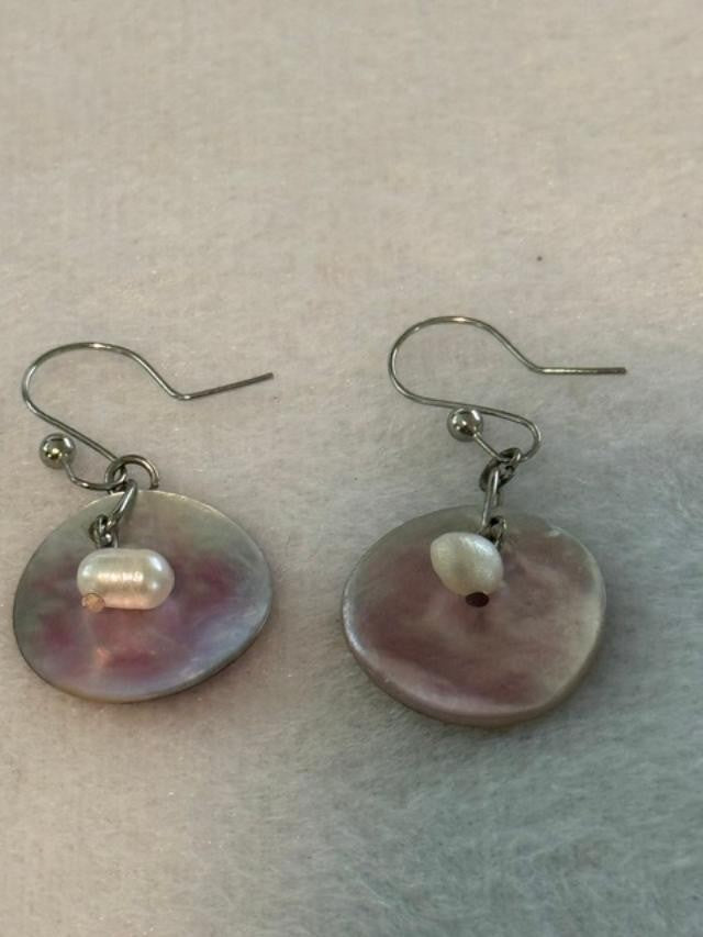 unbranded natural shell disc dangle earrings