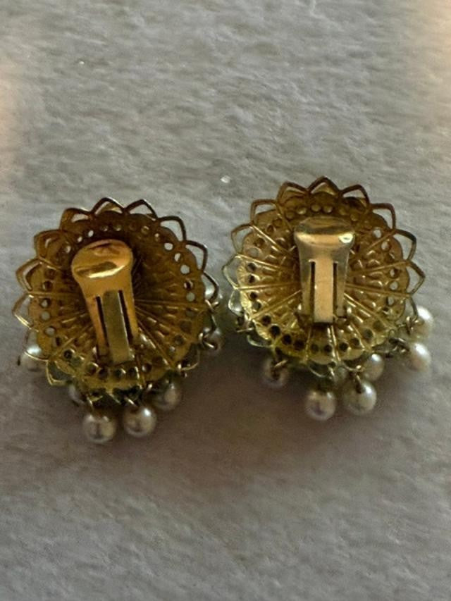 Vintage Gold tone a Faux Pear clip-on Earrings 1.5-inch diam.