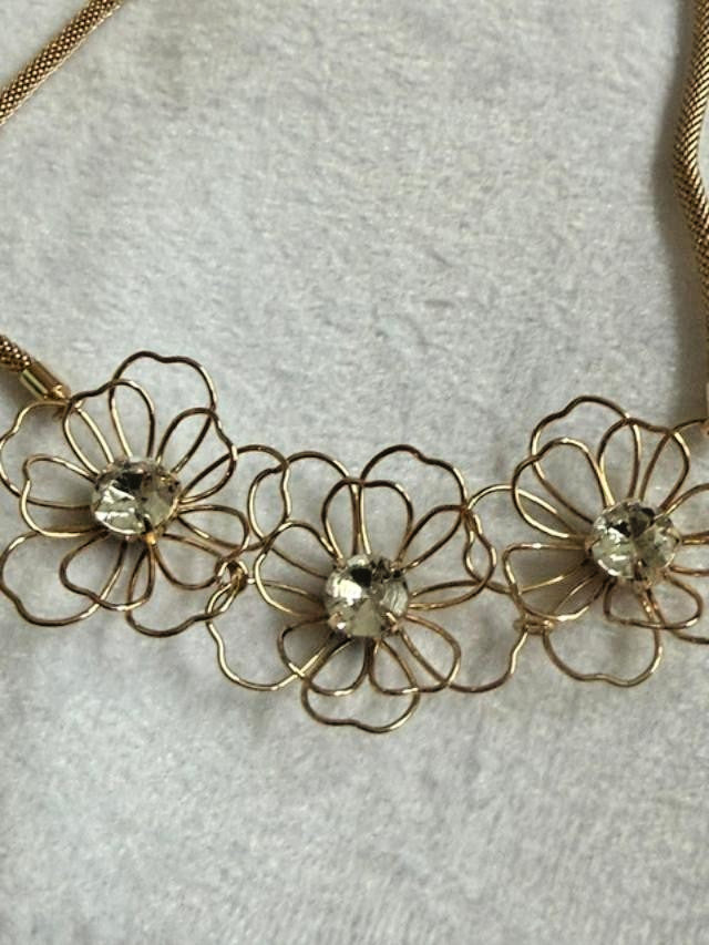 Avon SHB Gold Tone Rhinestone Wire Flower Mesh Necklace 22"