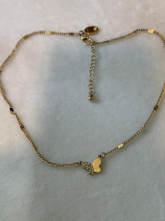 Dainty Gold Tone Butterfly Rhinestone Necklace 15.5–17.5” Adjustable