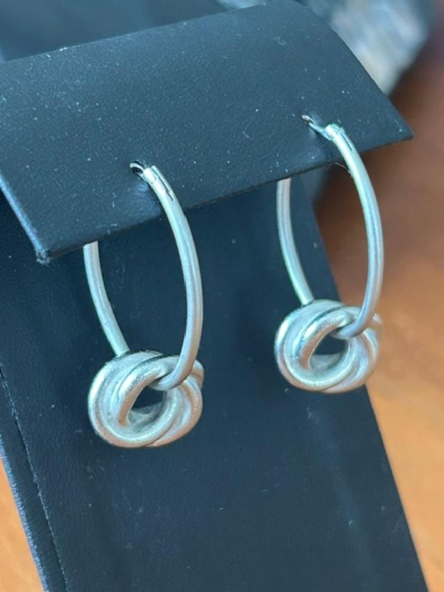 Silver-Tone Oval Hoop Earrings Interlocking Love Knot Charm Pierced