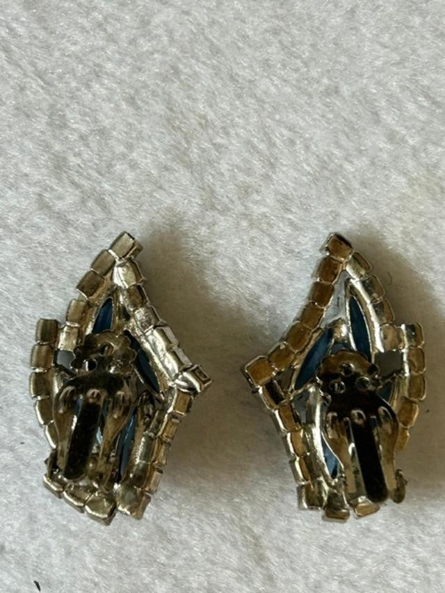 Vintage Blue Navette Rhinestone Clip On Earrings Silver Tone Mid Century Glam