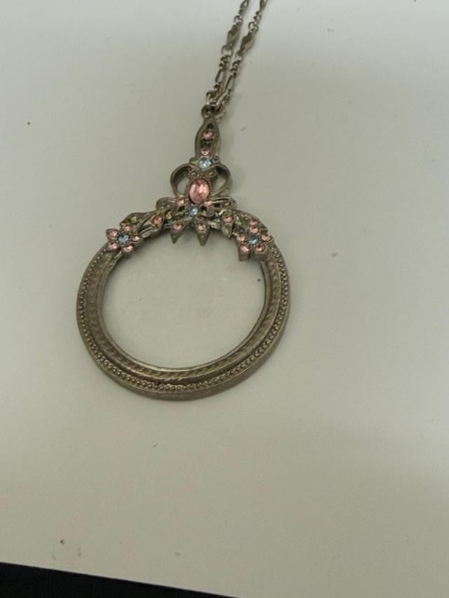 Vtg Pastel Pink Blue Rhinestone Magnifying Glass Jewelry Loupe Pendant Necklace