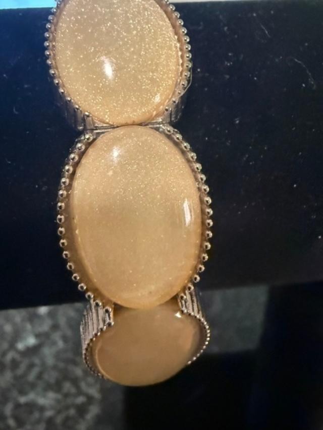 Yellow GLASS STRETCH BEAD BRACELET GOLD TONE Vintage