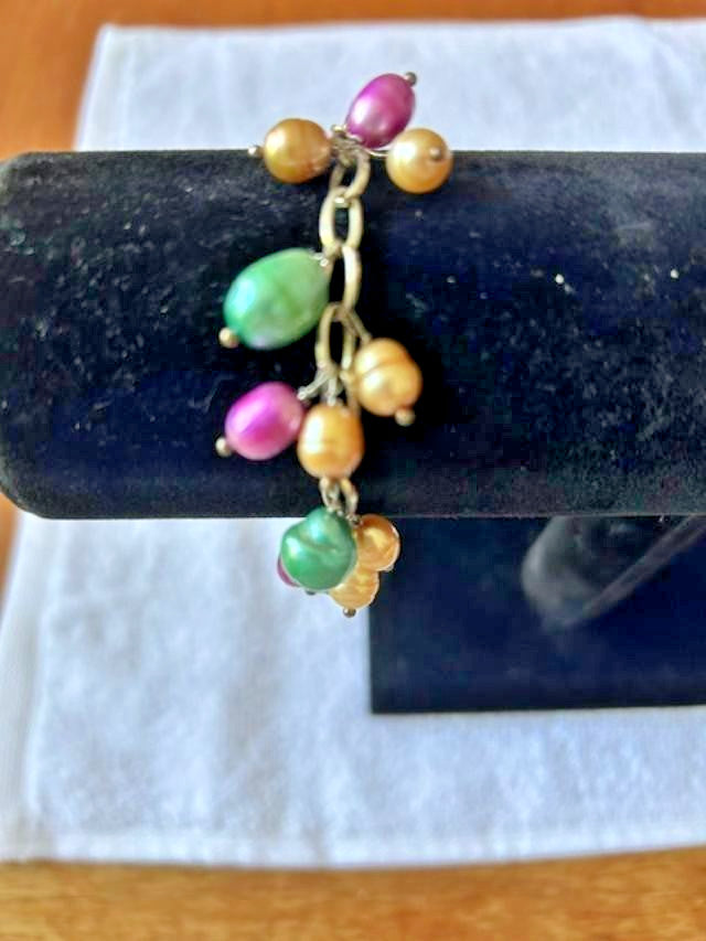 Multicolor Pearlized Bead Cluster Charm Bracelet Antiqued Gold Tone 8"