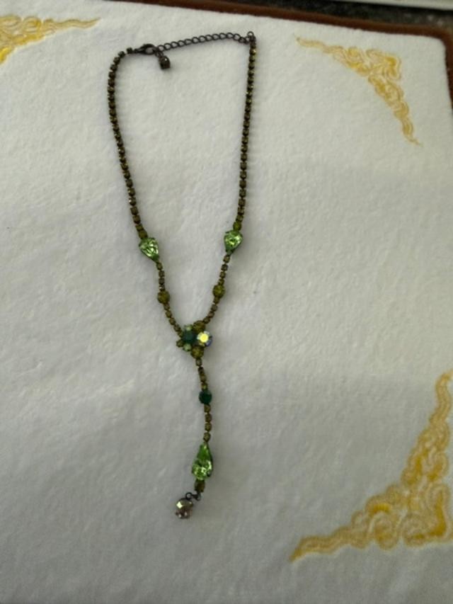 Tiara Misu signed green rhinestone crystal Y-drop lariat necklace