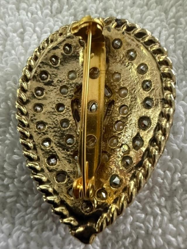 brooches and pins vintage