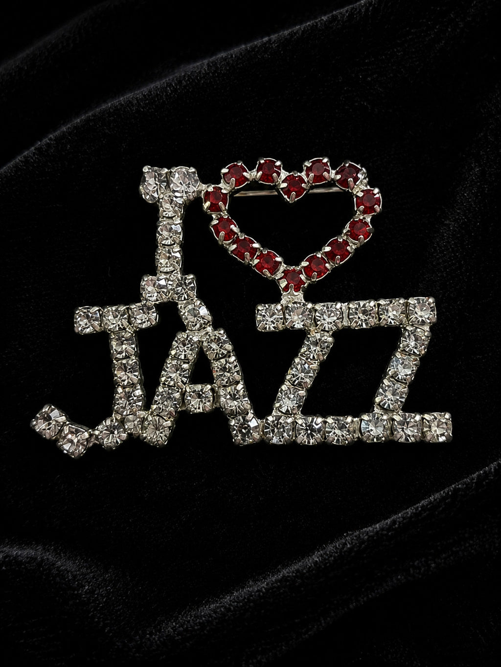 i heart jazz pin