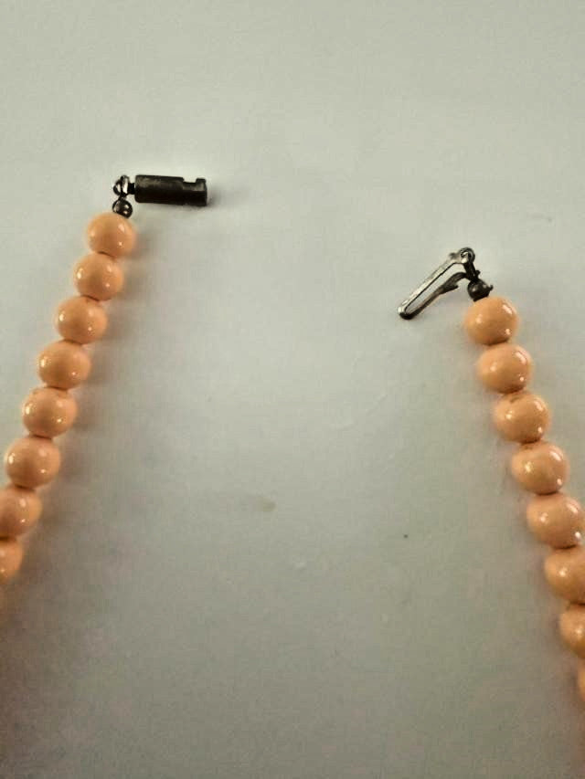 Peach Pink Faux Coral Plastic Beaded Fringe Bib Necklace 19 in