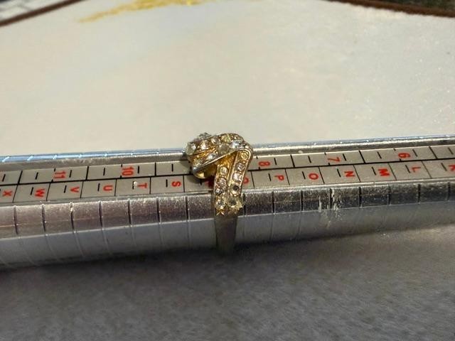 Gold Tone Clear Rhinestone Crisscross Knot Cocktail Ring Size 8.5
