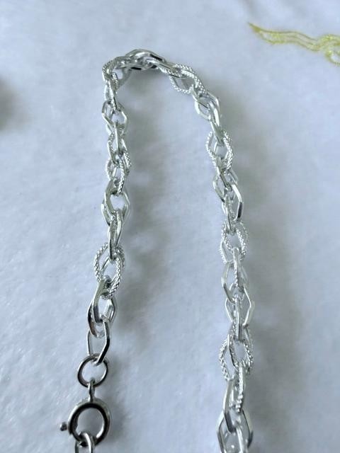 Silver Tone Textured Twisted Oval Link Long Chain Necklace 29” Lightweight