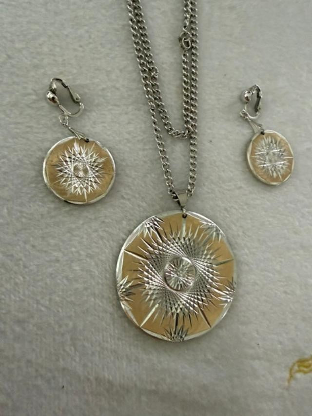 Vintage Silver Tone Sunburst Disc Pendant Necklace & Clip Earring