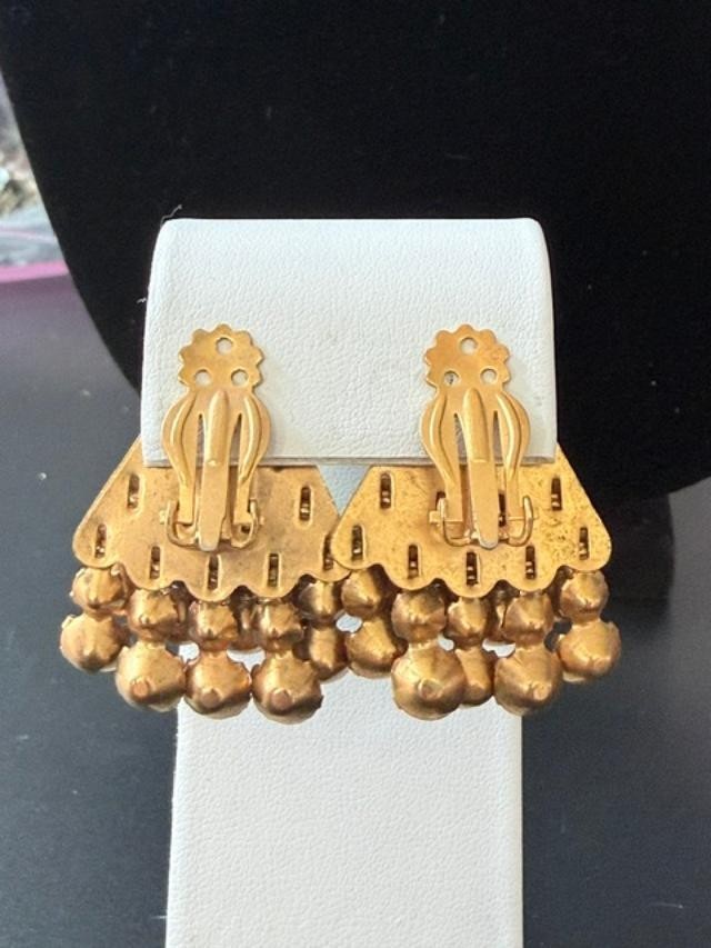 Vintage Aurora Borealis Triangular cascading Rhinestone crystal clip-on earring
