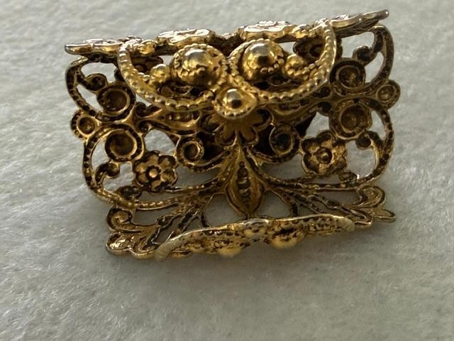 Victorian Revival Gold Tone Filigree Black Oval Cabochon Adjustable Ring