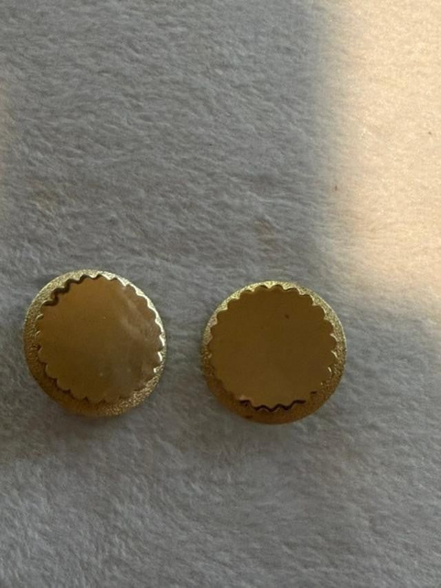 Vintage Gold Tone Button Clip On Earrings Scalloped Edge Classic Round