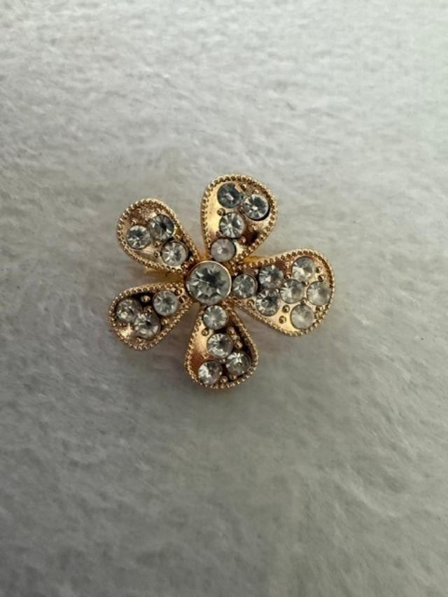 New Never Worn Rhinestone Flower Brooch Gold Tone Pin 1 Inch
