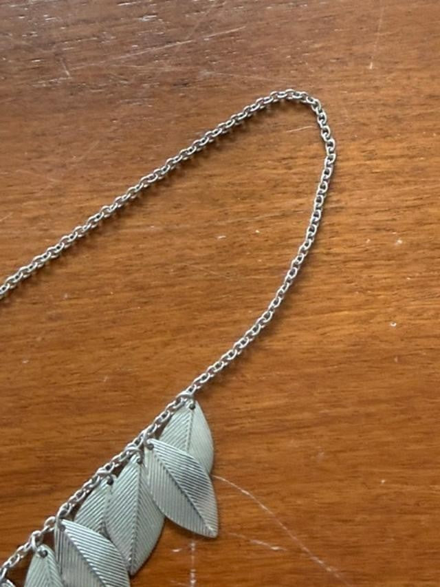 Vintage Silver Tone Leaf Necklace 26.5" Nature Botanical Station Necklace Unsign