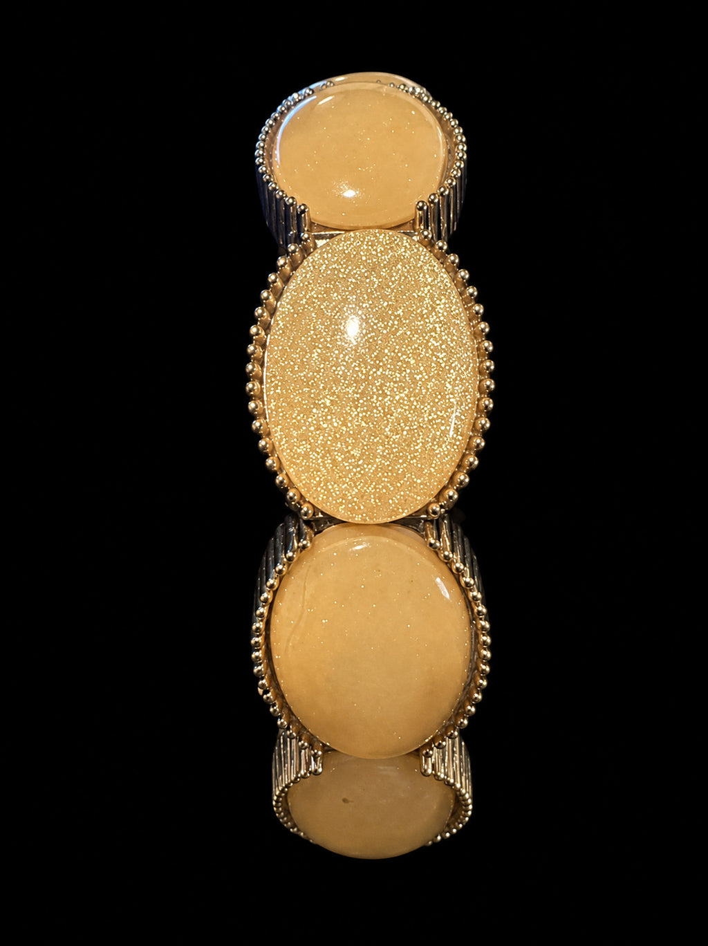 Yellow GLASS STRETCH BEAD BRACELET GOLD TONE Vintage