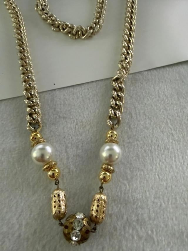 Vintage Gold Tone Curb Chain Necklace Faux Pearl Rhinestone Accent 18"