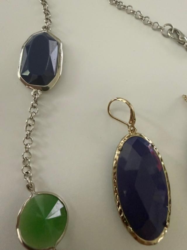 Set Premier Designs Gemma 39" Necklace 2 Pairs Green Blue Drop Earrings