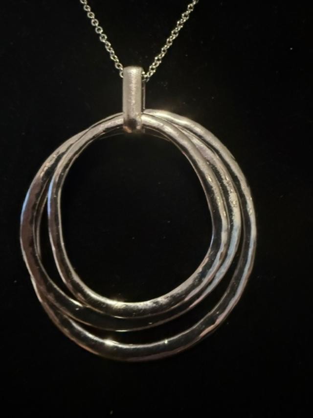 Silver Tone Concentric Open Circle Pendant Necklace Costume Jewelry