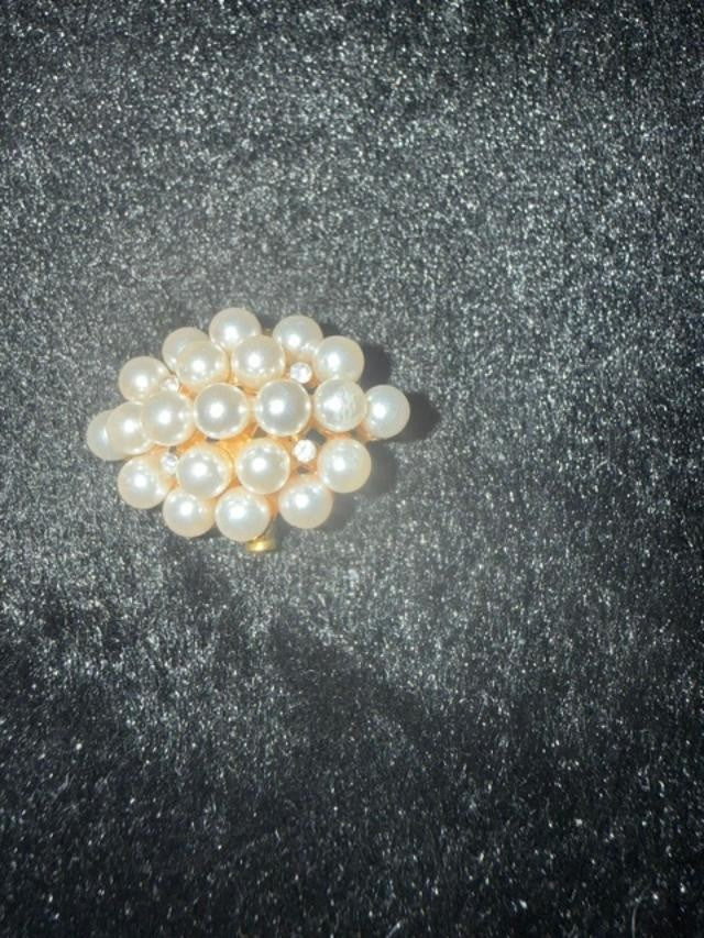 Faux Pearl Cluster Ring Gold Tone 1 Inch Statement Costume Jewelry