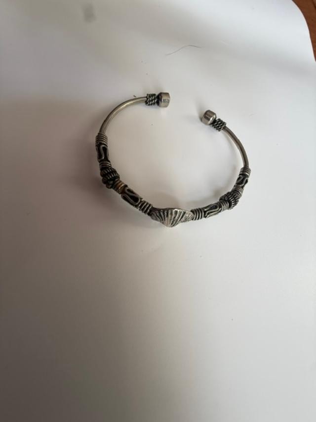 SILVER TONE BANGLE