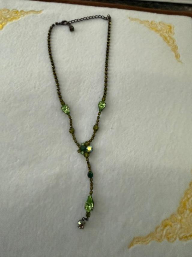 Tiara Misu signed green rhinestone crystal Y-drop lariat necklace