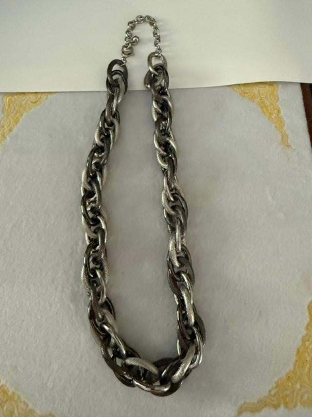Vintage Silver Tone Chunky Mesh Link Necklace, Alternating Textured Oval Links