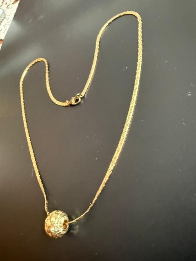 Gold Tone Textured Ball Bead Pendant Flat Chain Necklace 24 Inch