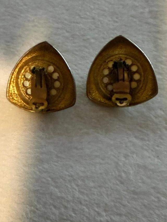 Vintage Gold Tone Faux Pearl Triangle Clip On Earrings