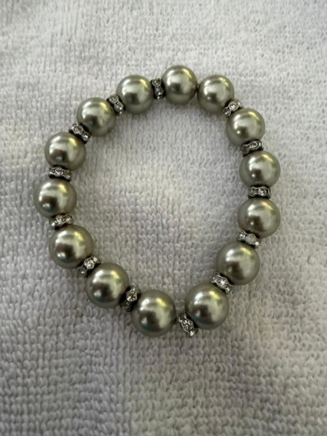 Silver Gray stretchy Bead Rhinestones Bracelet