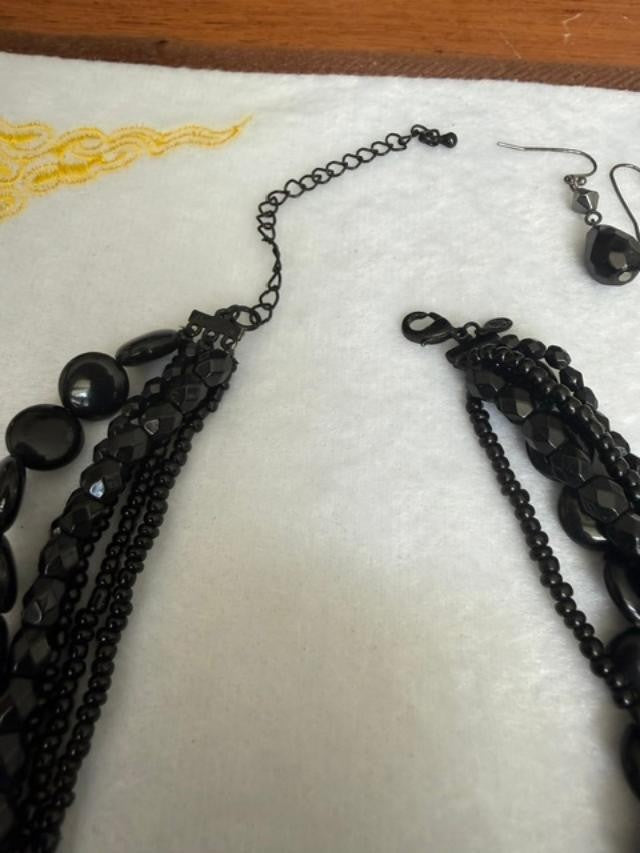 Black multi-strand beaded necklace bracelet earrings set 15" 7"
