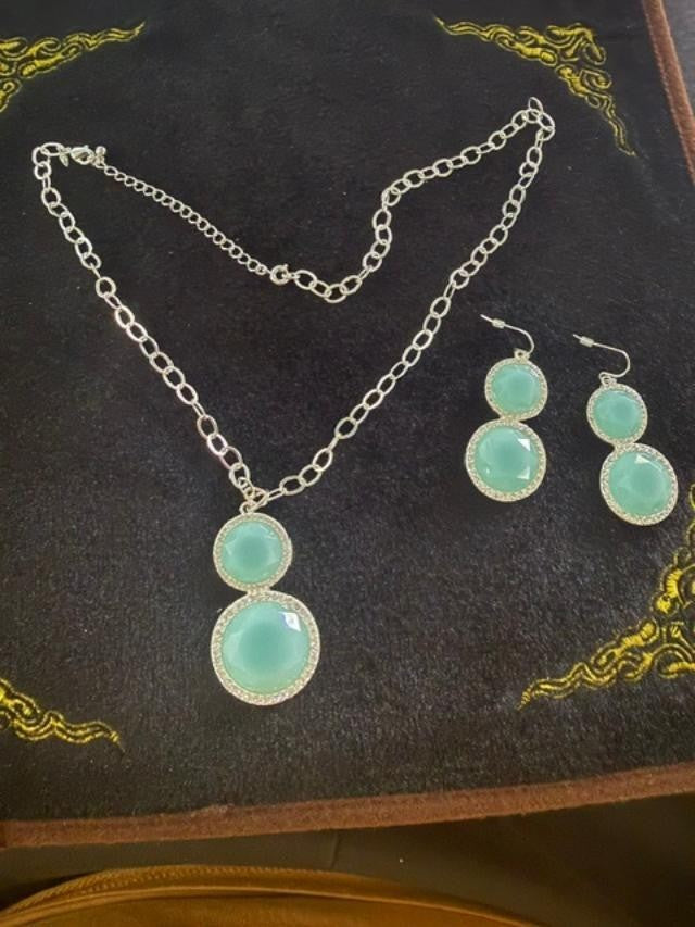 SAQ Aqua Blue Faceted Rhinestone Necklace & Earrings Set Silver Tone