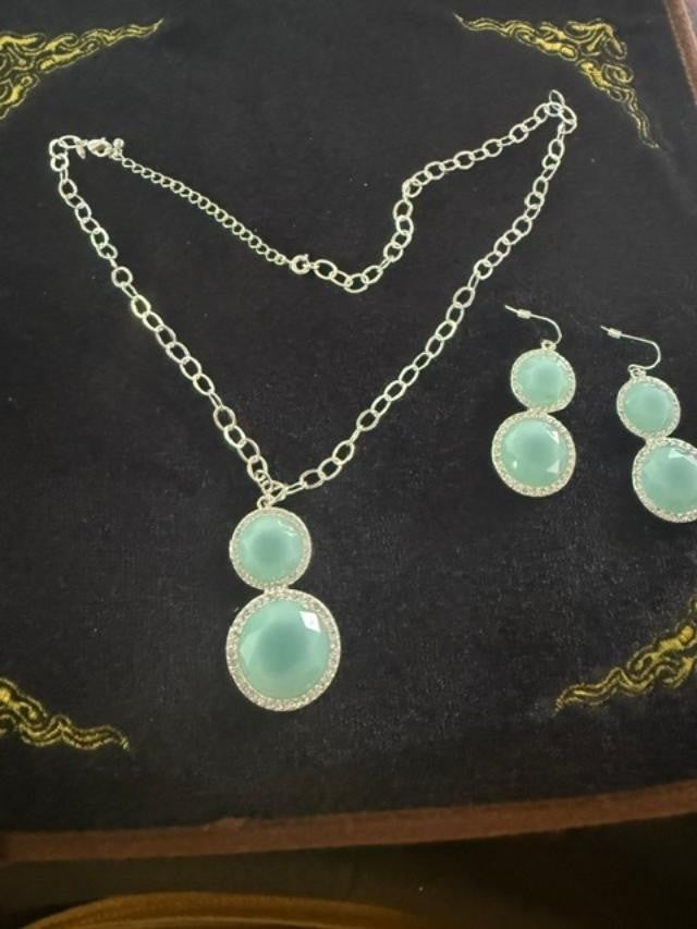 SAQ Aqua Blue Faceted Rhinestone Necklace & Earrings Set Silver Tone
