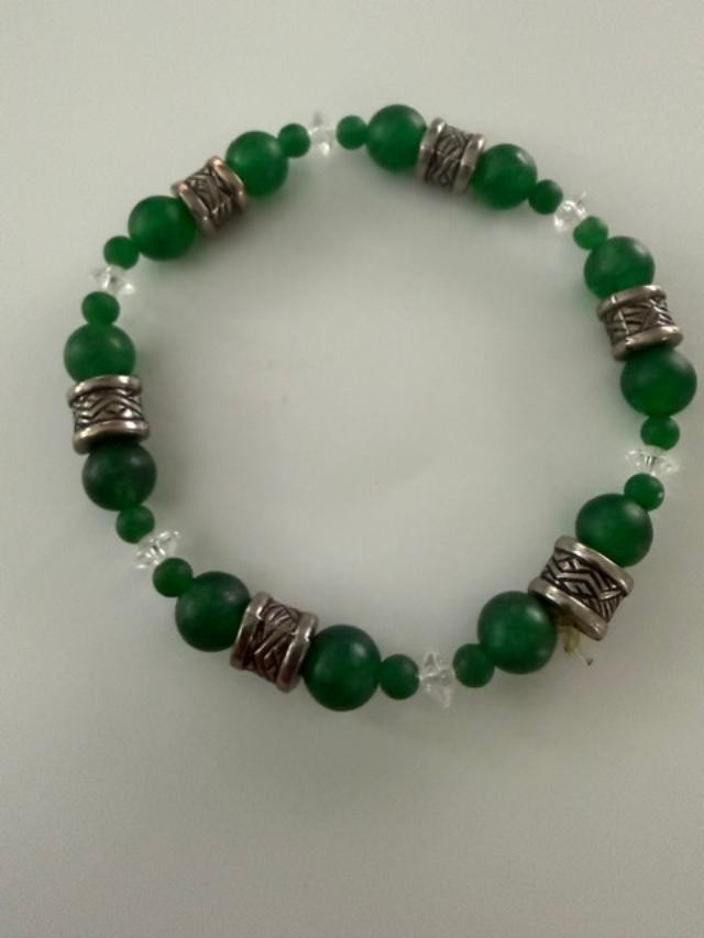 Green Beaded Stretch Bracelet Silver Tone Barrel Spacers Clear Accents