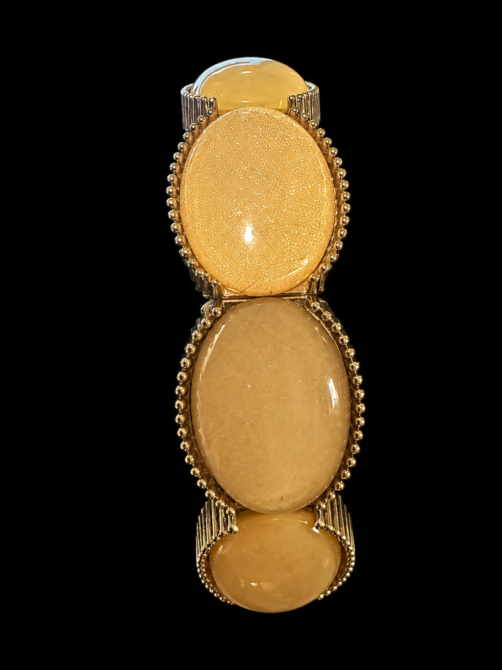 Yellow GLASS STRETCH BEAD BRACELET GOLD TONE Vintage