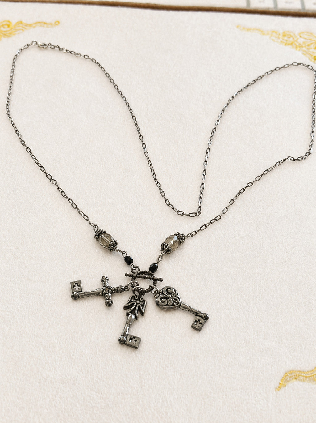 Silver Tone Skeleton Key Charm Necklace Crystal Beads Toggle Clasp 15 Inch